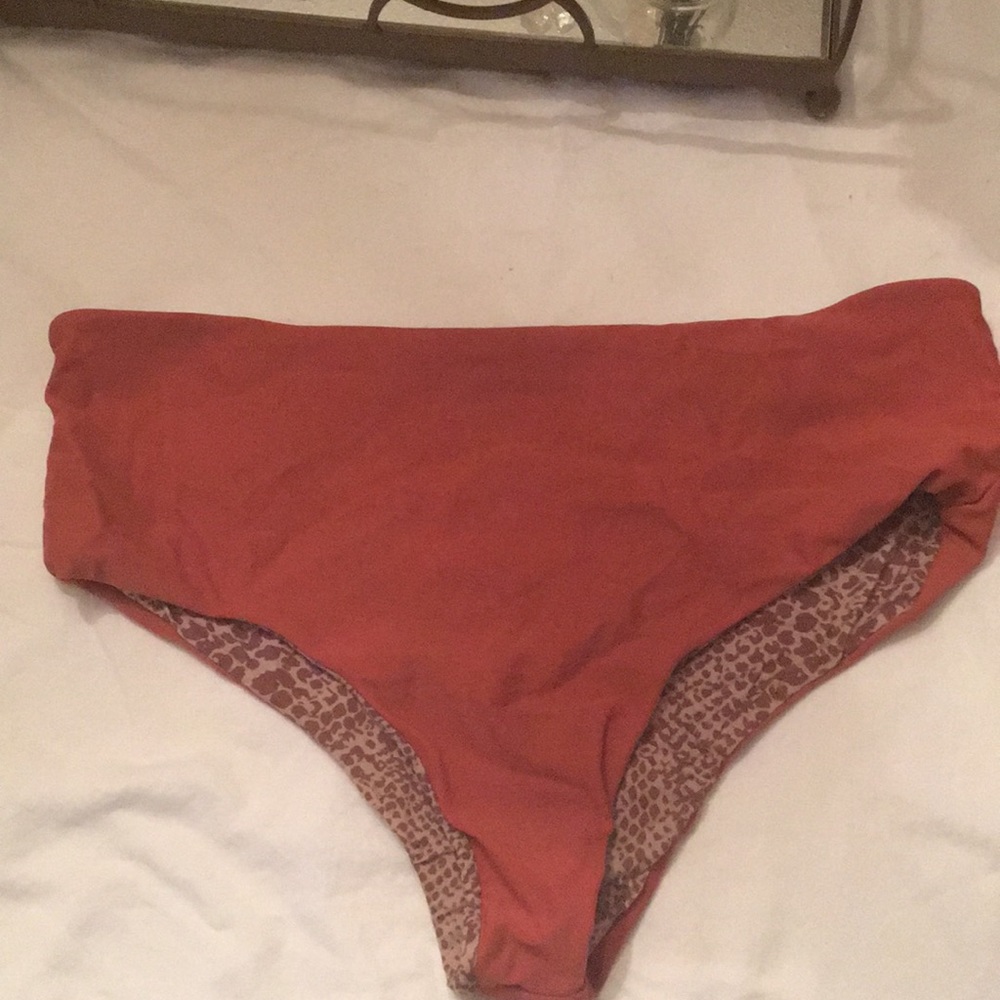 Acacia duke bottoms NWOT